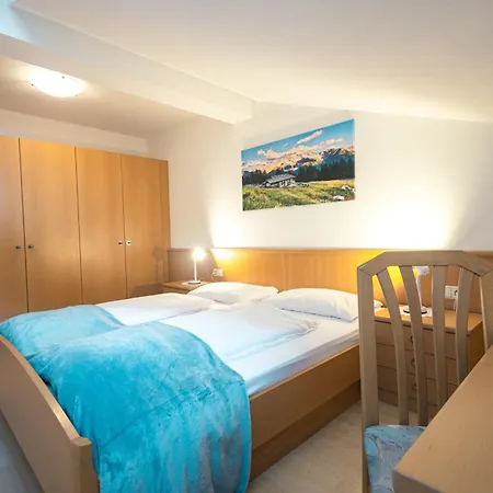 Oberlinderhof Apartment